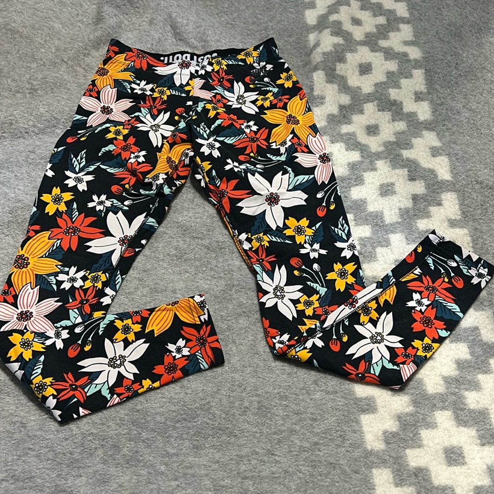 Nike flowered leggings
